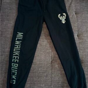 Men’s NBA Milwaukee Bucks Sweatpants, Size Medium